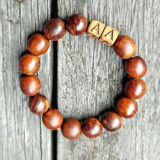 Bracelet in recycled wood
