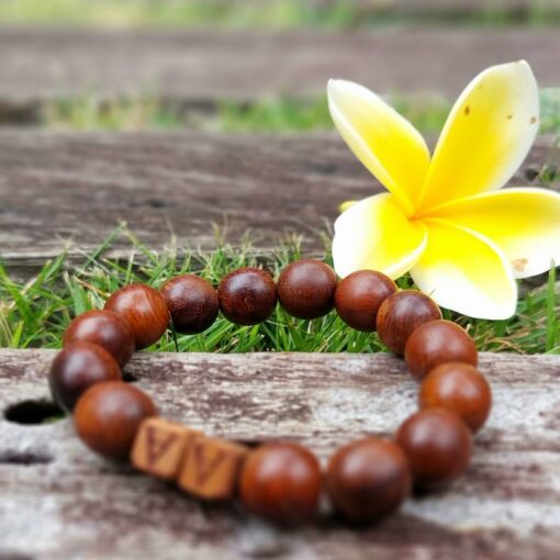 Bracelet with a flower